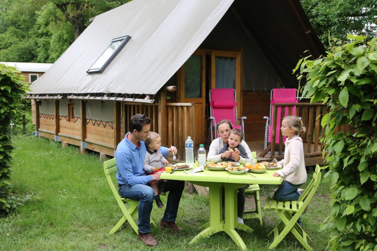 Camping Le Nid Du Parc Вилар-ле-Домб Екстериор снимка
