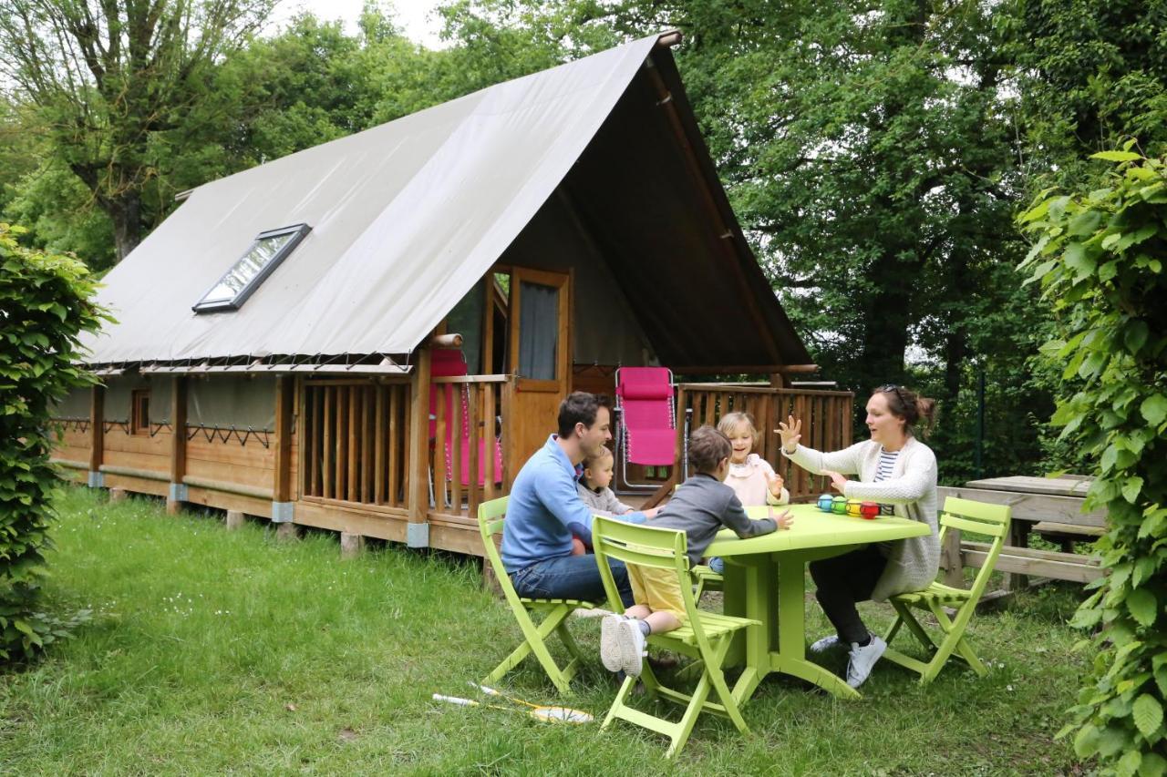 Camping Le Nid Du Parc Вилар-ле-Домб Екстериор снимка