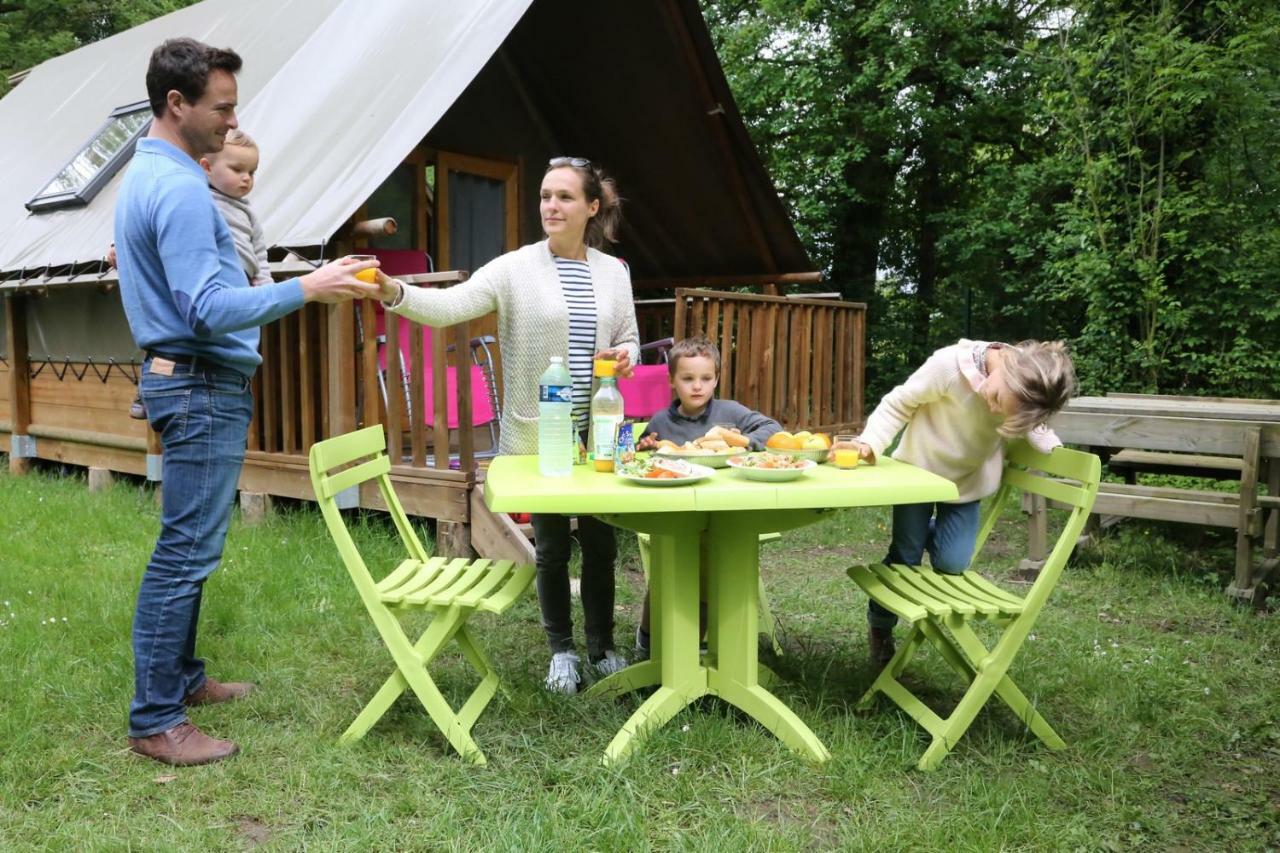 Camping Le Nid Du Parc Вилар-ле-Домб Екстериор снимка
